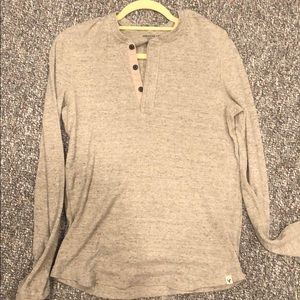 American Eagle Long Sleeve